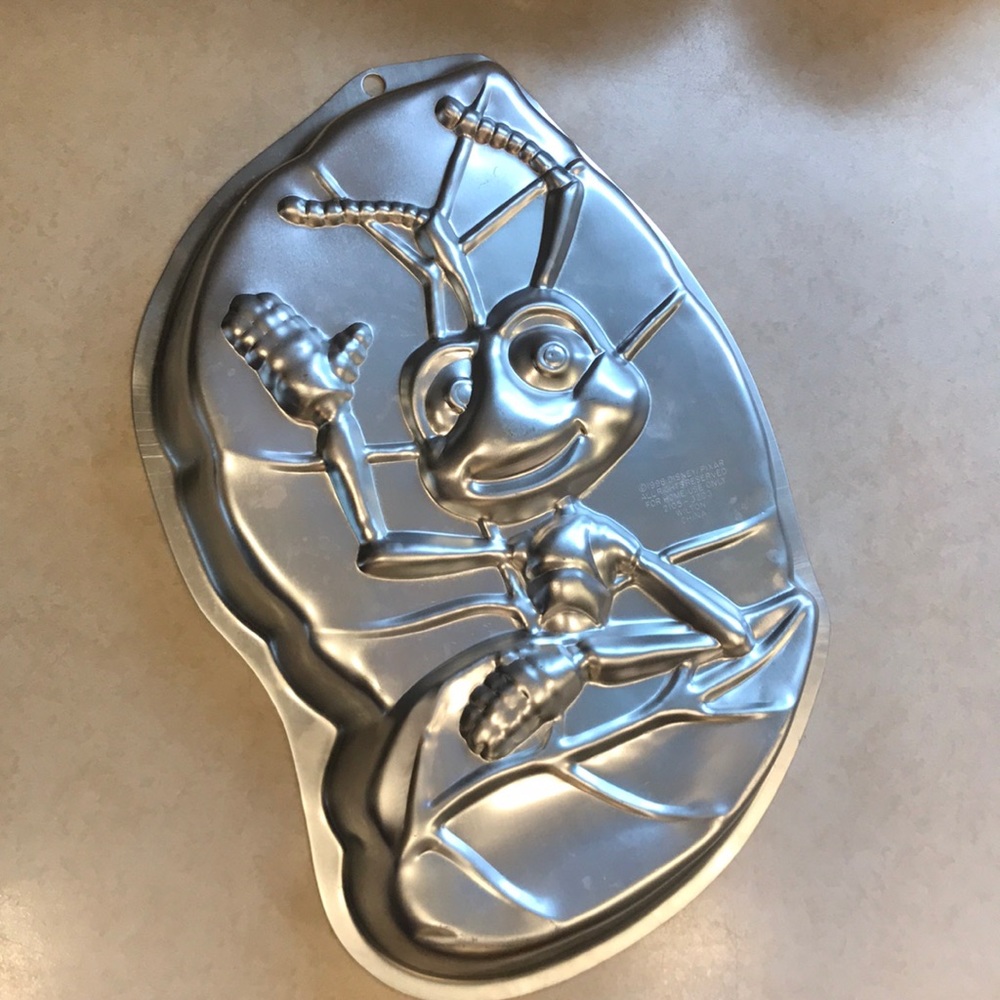 Disney/Pixar Its A Bugs Life FLIK cake pan Wilton - Picture 2 of 2